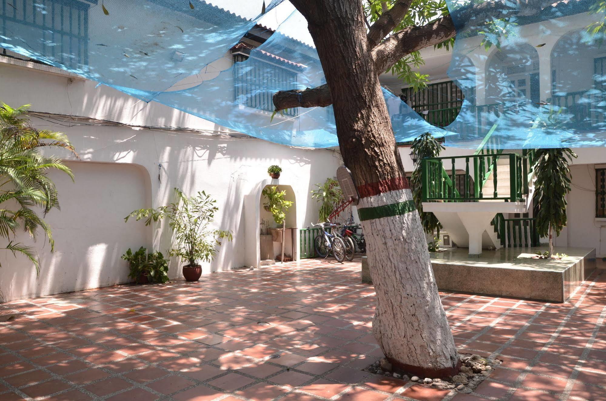 Hotel Vargas Airport Cartagena  Exterior foto