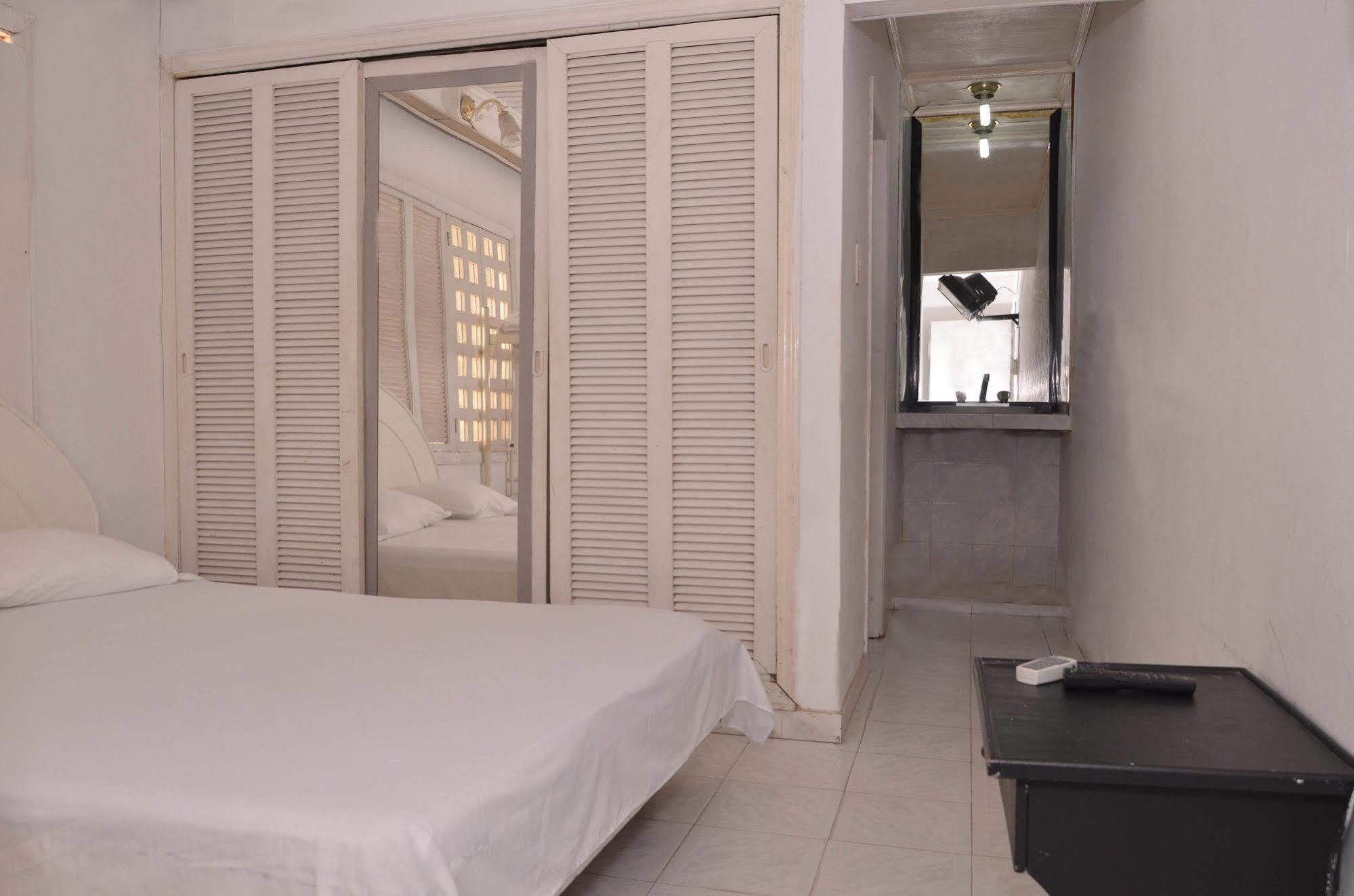 Hotel Vargas Airport Cartagena  Exterior foto