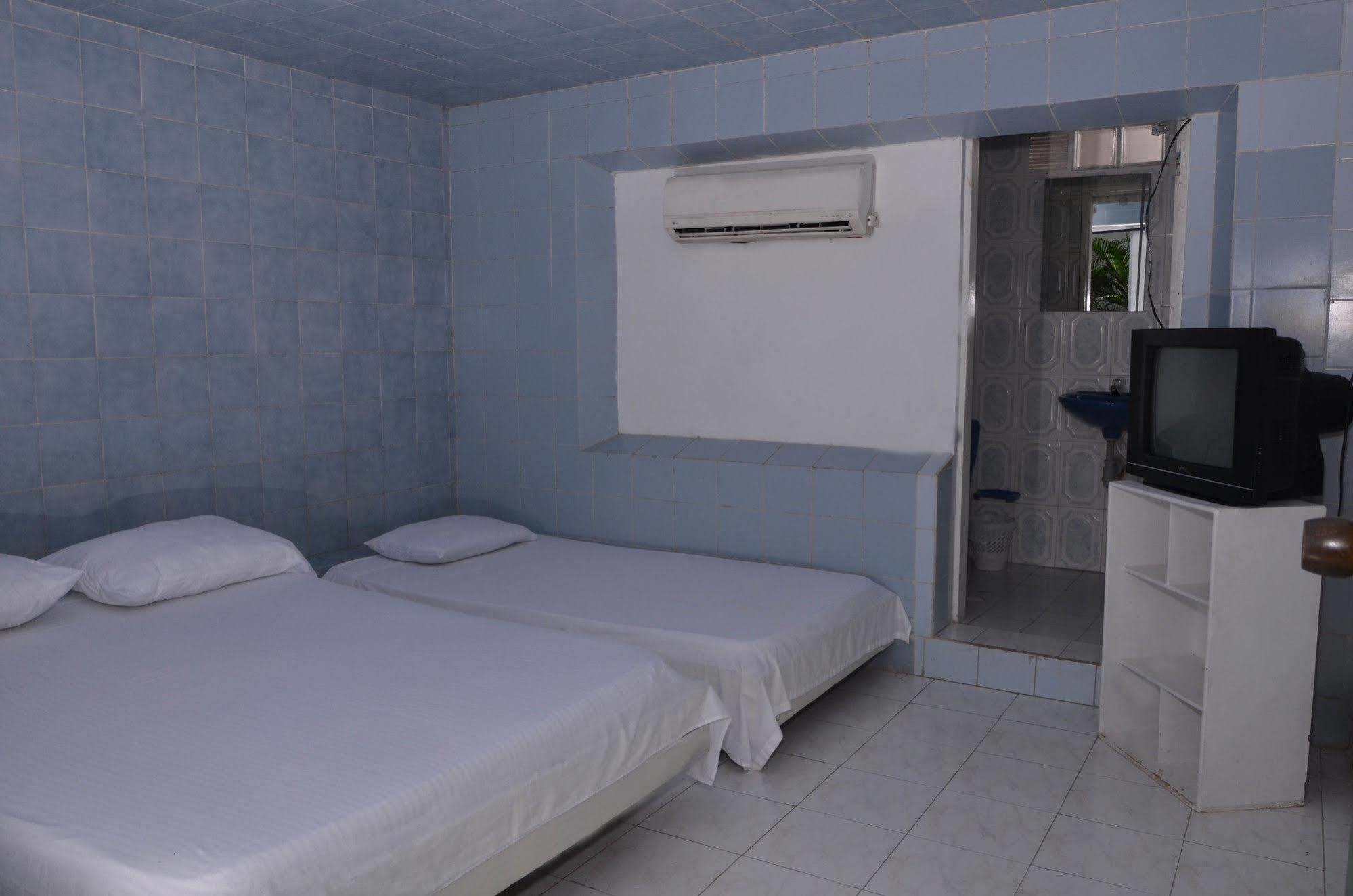 Hotel Vargas Airport Cartagena  Exterior foto